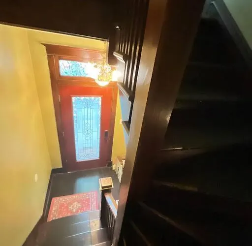 Apartment Irving Park Updated Vintage Unit 2-flat Chicago