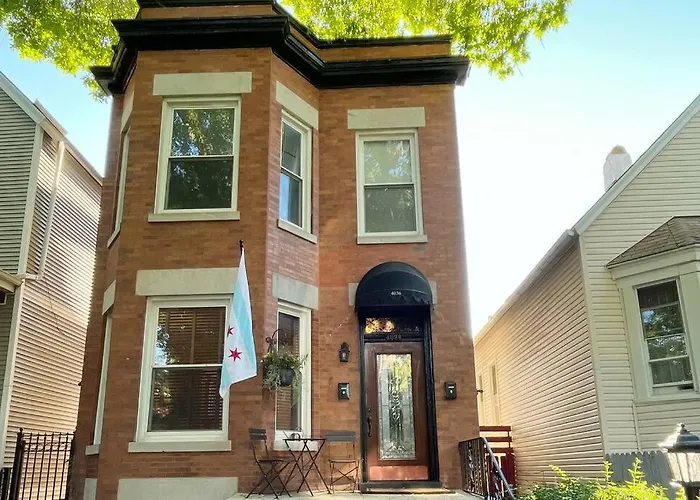 Irving Park Updated Vintage Unit 2-flat * Chicago