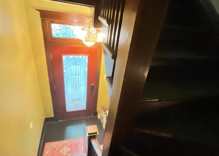 Apartment Irving Park Updated Vintage Unit 2-flat *