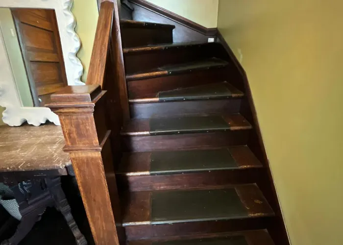 Irving Park Updated Vintage Unit 2-flat *