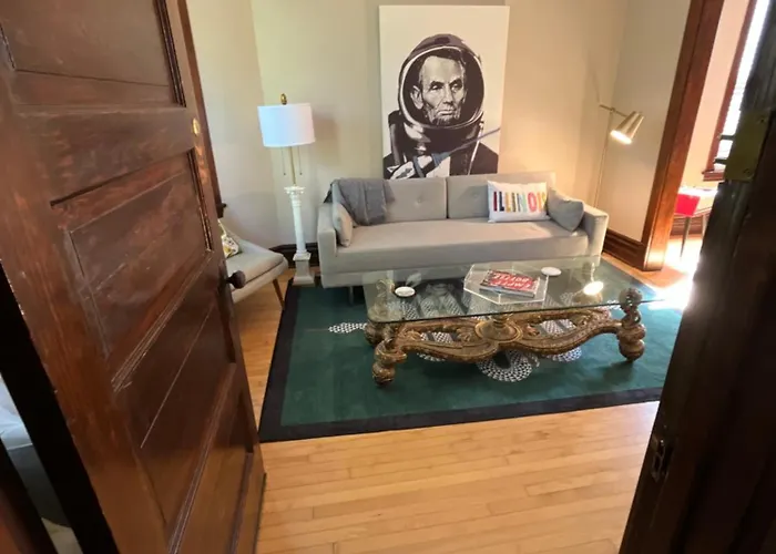 Irving Park Updated Vintage Unit 2-flat * Chicago