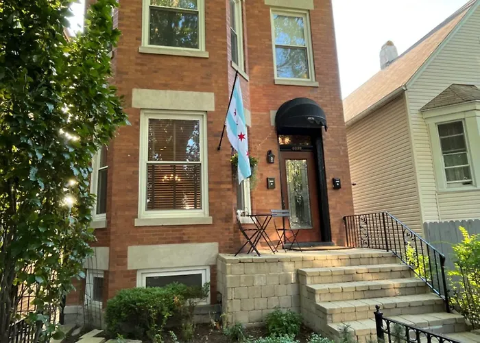 Apartment Irving Park Updated Vintage Unit 2-flat